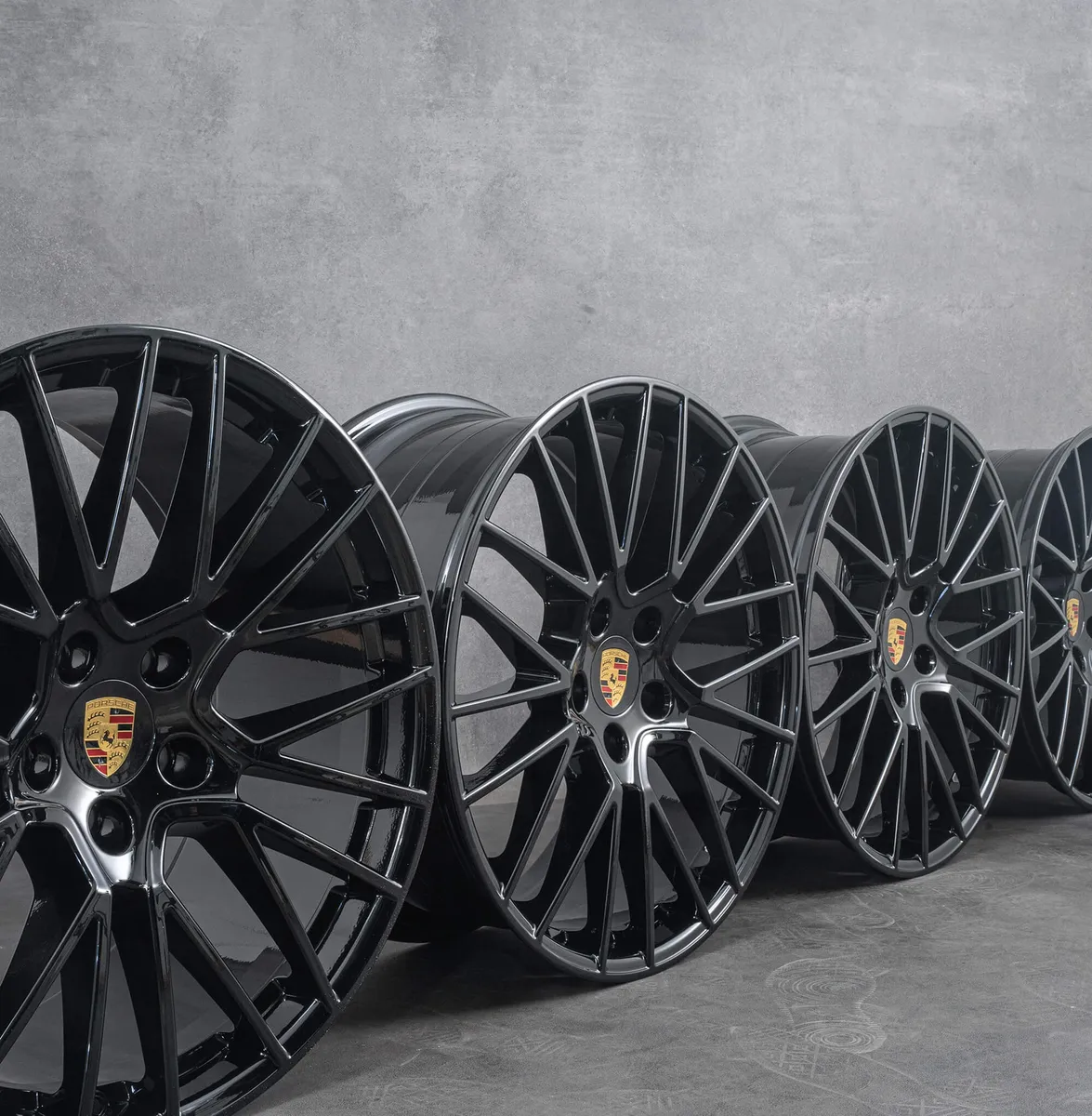 Pack 4 jantes en 21’ 5/130 black gloss Cayenne + 4 PNEUS NEUFS PIRELLI 285/40 R21 ET 315/35 R21 11x21 et 9.5x21"