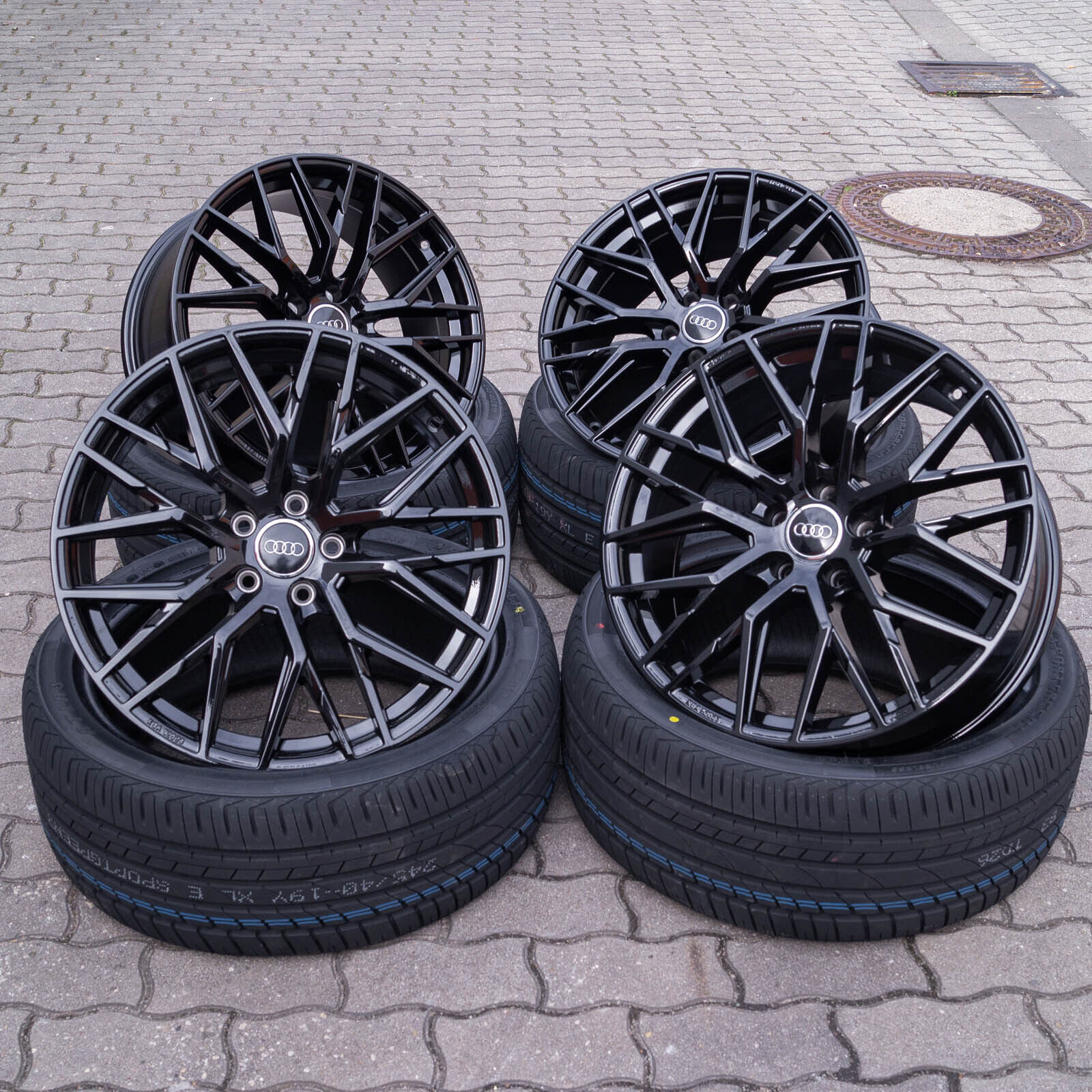 Jante neuve 19' 5x112 look RS 4 Sport S Black polish 8.5x19"